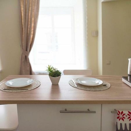Cozy Apt In The Heart Of Old Town Аеропорт Вільнюс Екстер'єр фото